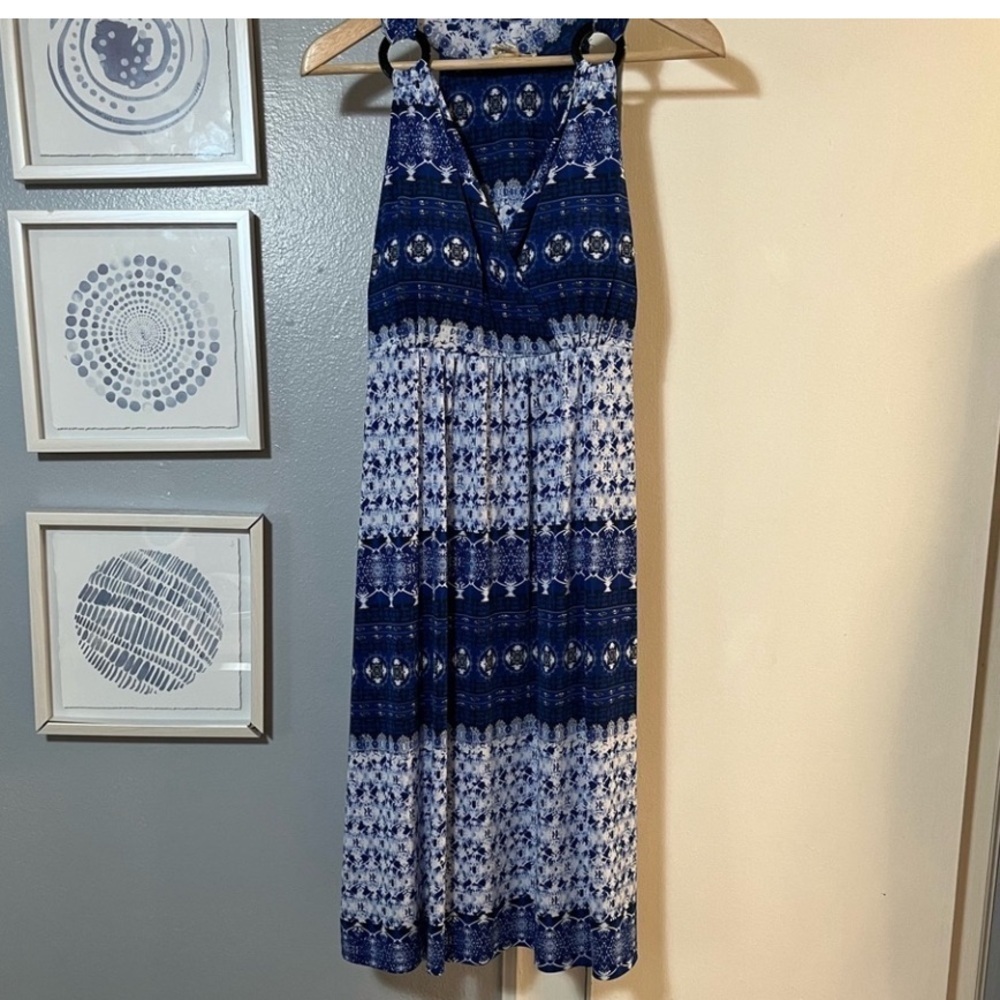 Studio West Blue and White V-neck Midi Dress Size L